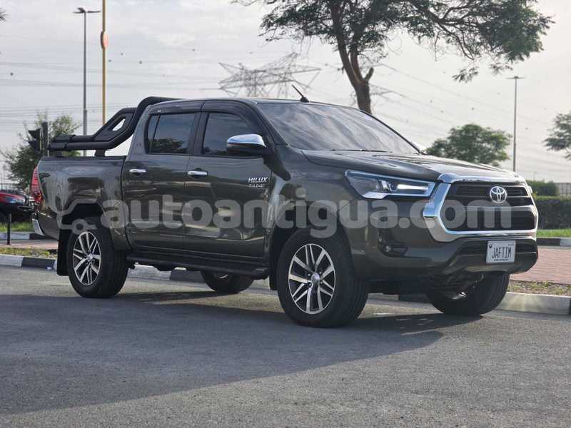Big with watermark toyota hilux antigua import dubai 4760