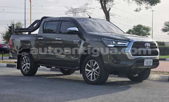 Buy Used Toyota Hilux Green Car in Import - Dubai in Antigua Buy Used Toyota Hilux Green Car in Import - Dubai in Antigua