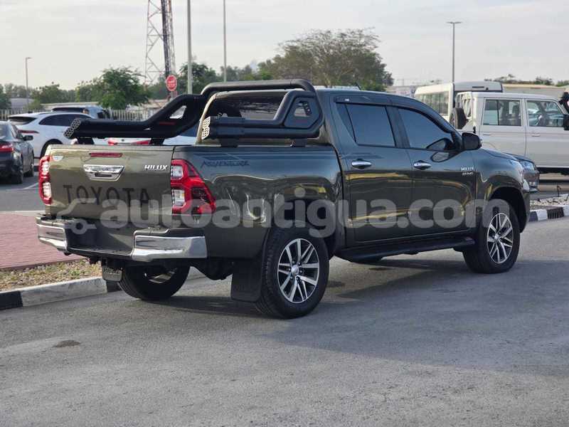 Big with watermark toyota hilux antigua import dubai 4760