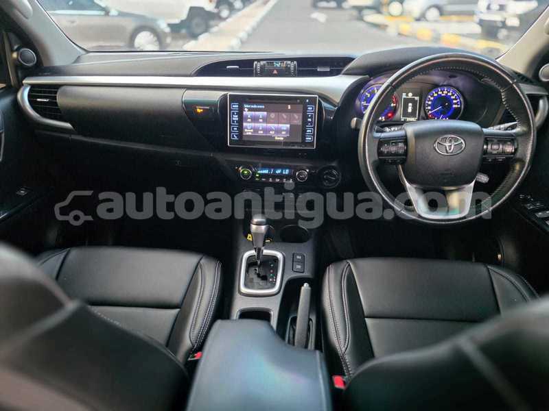Big with watermark toyota hilux antigua import dubai 4760