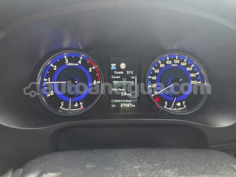 Big with watermark toyota hilux antigua import dubai 4760