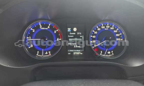 Buy Used Toyota Hilux Green Car in Import - Dubai in Antigua Buy Used Toyota Hilux Green Car in Import - Dubai in Antigua
