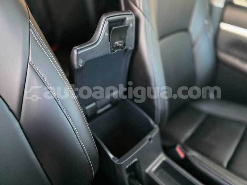 Big with watermark toyota hilux antigua import dubai 4760