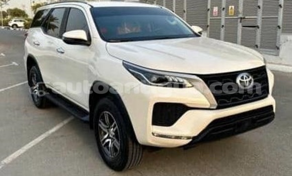 Buy Used Toyota Fortuner White Car in St John's in Antigua