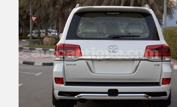 Buy Used Toyota Land Cruiser White Car in St John's in Antigua Buy Used Toyota Land Cruiser White Car in St John's in Antigua