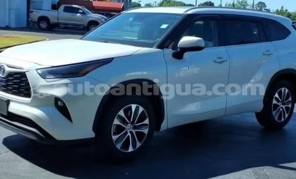 Buy Used Toyota Highlander White Car in St John's in Antigua Buy Used Toyota Highlander White Car in St John's in Antigua