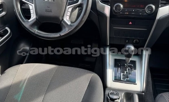 Buy Used Mitsubishi L200 White Car in St John's in Antigua Buy Used Mitsubishi L200 White Car in St John's in Antigua