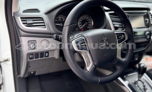 Buy Used Mitsubishi L200 White Car in St John's in Antigua Buy Used Mitsubishi L200 White Car in St John's in Antigua