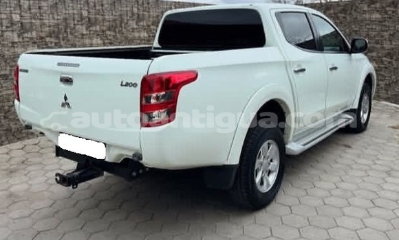 Buy Used Mitsubishi L200 White Car in St John's in Antigua Buy Used Mitsubishi L200 White Car in St John's in Antigua