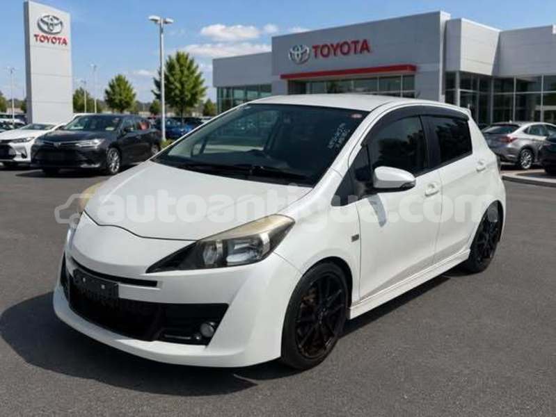 Big with watermark toyota vitz antigua all saints 4811