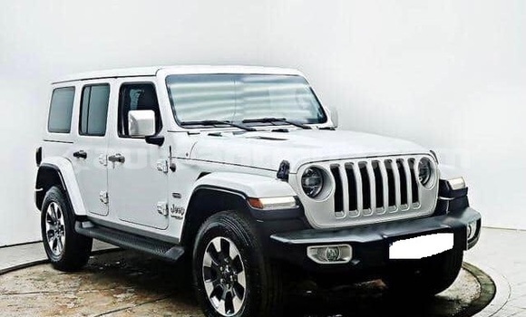 Buy Used Jeep Wrangler White Car in St John's in Antigua