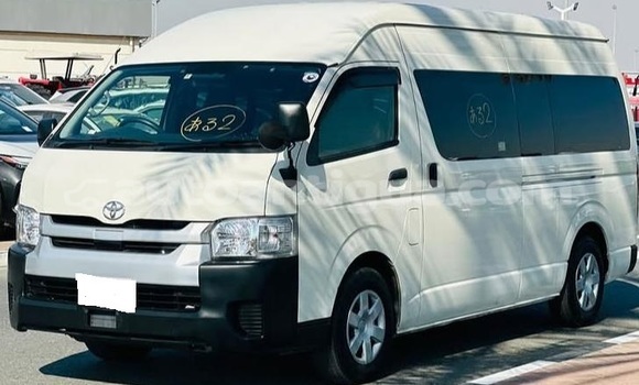 Buy Used Toyota Hiace White Car in St John's in Antigua