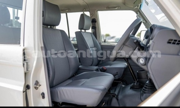 Buy Used Toyota Land Cruiser White Car in St John's in Antigua Buy Used Toyota Land Cruiser White Car in St John's in Antigua