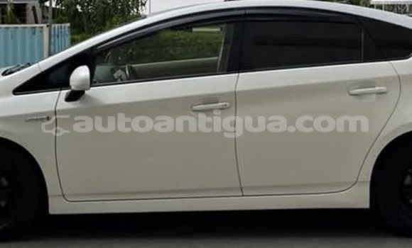 Buy Used Toyota Prius White Car in St John's in Antigua Buy Used Toyota Prius White Car in St John's in Antigua