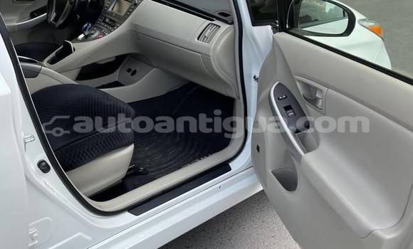 Buy Used Toyota Prius White Car in St John's in Antigua Buy Used Toyota Prius White Car in St John's in Antigua
