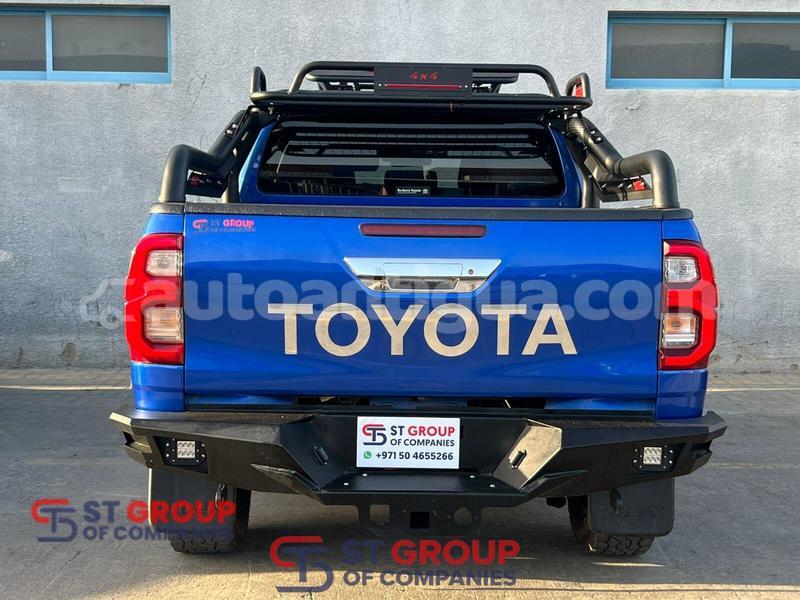 Big with watermark toyota hilux antigua import dubai 4857