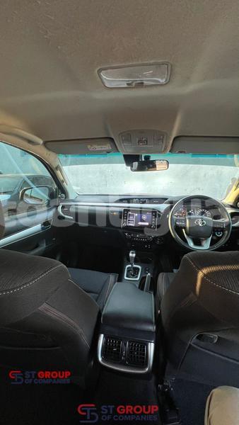 Big with watermark toyota hilux antigua import dubai 4857