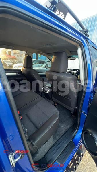 Big with watermark toyota hilux antigua import dubai 4857