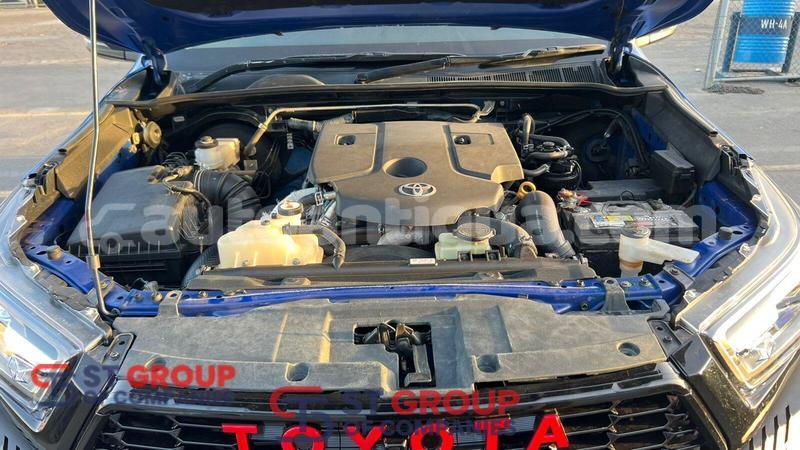 Big with watermark toyota hilux antigua import dubai 4857