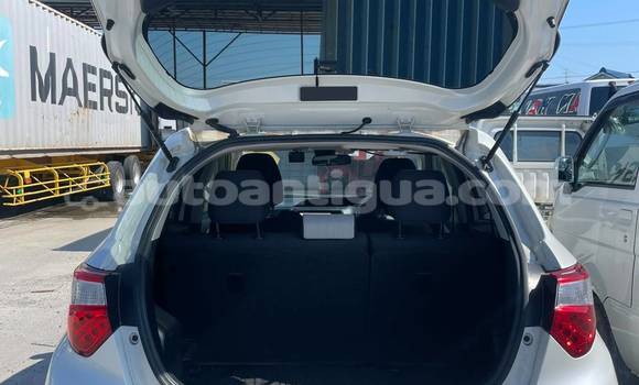 Buy Used Toyota Vitz White Car in All Saints in Antigua Buy Used Toyota Vitz White Car in All Saints in Antigua