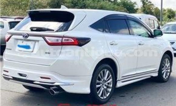 Buy Import Toyota Harrier White Car in Import - Dubai in Antigua Buy Import Toyota Harrier White Car in Import - Dubai in Antigua