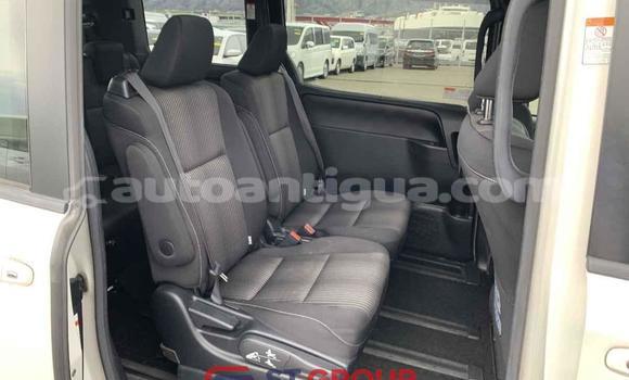 Buy Used Toyota Voxy White Car in Import - Dubai in Antigua Buy Used Toyota Voxy White Car in Import - Dubai in Antigua