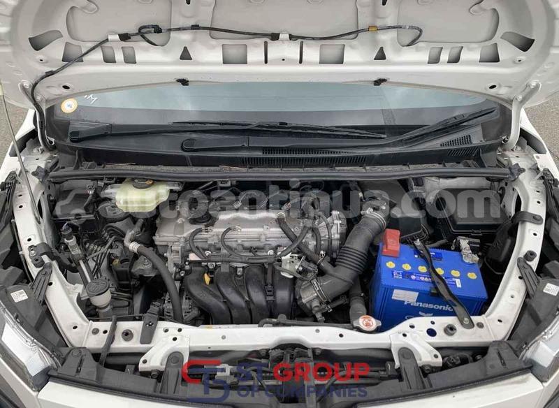 Big with watermark toyota voxy antigua import dubai 4869