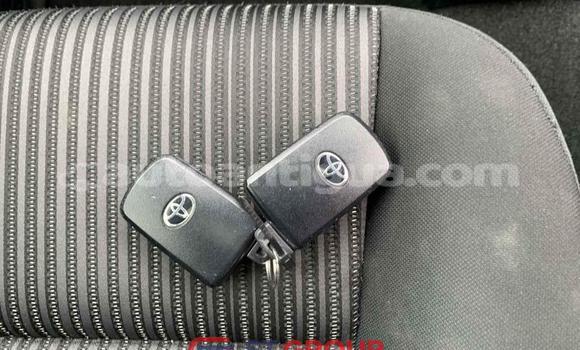 Buy Used Toyota Voxy White Car in Import - Dubai in Antigua Buy Used Toyota Voxy White Car in Import - Dubai in Antigua