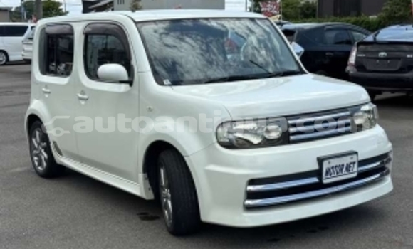 Buy Used Nissan Cube White Car in All Saints in Antigua
