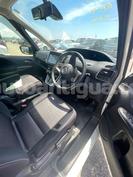 Big with watermark nissan serena antigua all saints 4876