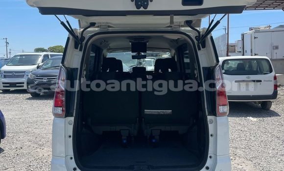 Buy Import Nissan Serena White Car in All Saints in Antigua Buy Import Nissan Serena White Car in All Saints in Antigua