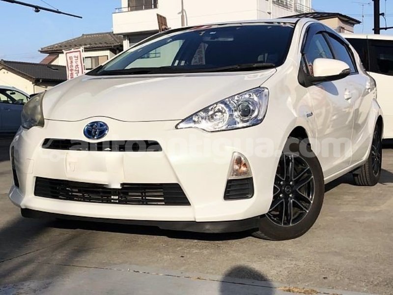 Big with watermark toyota aqua antigua all saints 4878