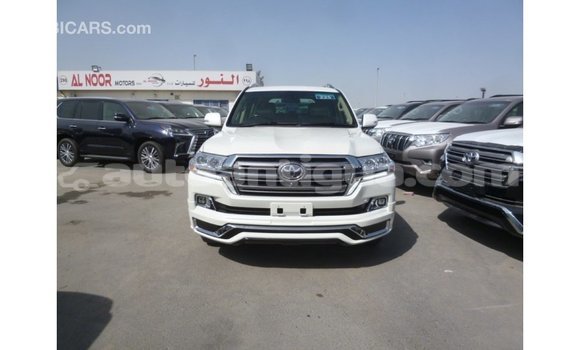 Buy Import Toyota Land Cruiser White Car in Import - Dubai in Antigua Buy Import Toyota Land Cruiser White Car in Import - Dubai in Antigua