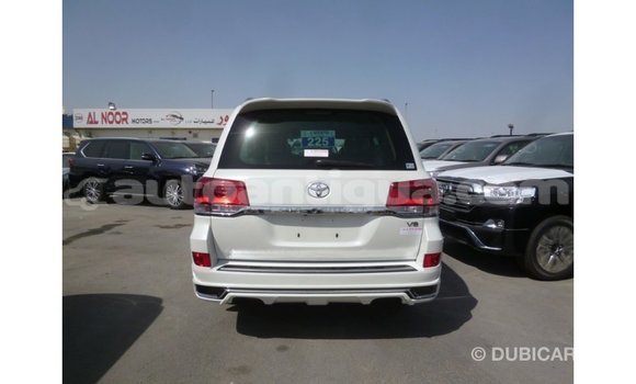 Buy Import Toyota Land Cruiser White Car in Import - Dubai in Antigua Buy Import Toyota Land Cruiser White Car in Import - Dubai in Antigua