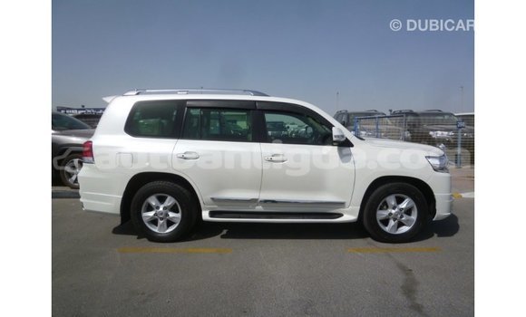 Buy Import Toyota Land Cruiser White Car in Import - Dubai in Antigua Buy Import Toyota Land Cruiser White Car in Import - Dubai in Antigua