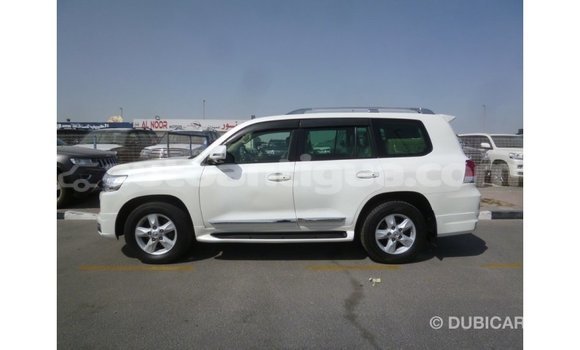 Buy Import Toyota Land Cruiser White Car in Import - Dubai in Antigua Buy Import Toyota Land Cruiser White Car in Import - Dubai in Antigua