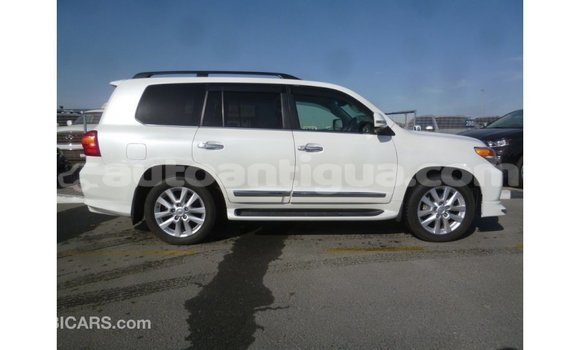Buy Import Toyota Land Cruiser White Car in Import - Dubai in Antigua Buy Import Toyota Land Cruiser White Car in Import - Dubai in Antigua