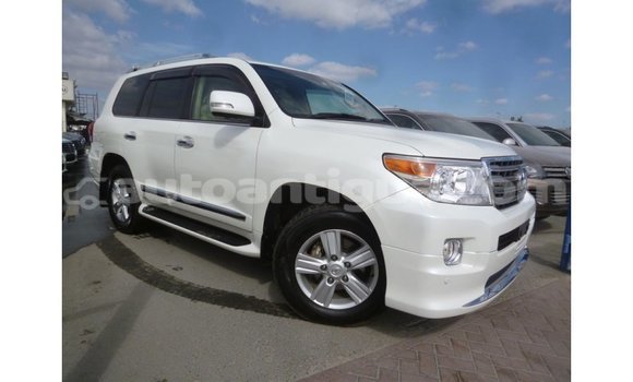 Buy Import Toyota Land Cruiser White Car in Import - Dubai in Antigua Buy Import Toyota Land Cruiser White Car in Import - Dubai in Antigua