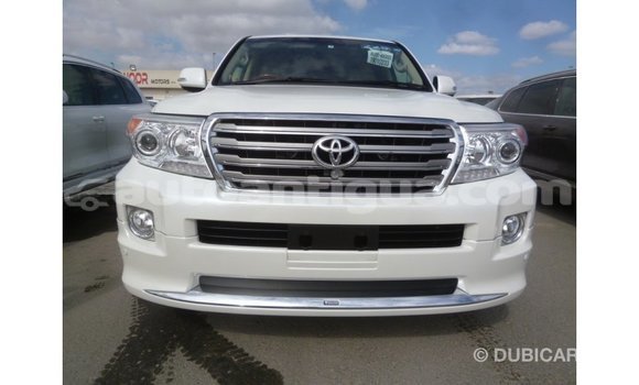 Buy Import Toyota Land Cruiser White Car in Import - Dubai in Antigua Buy Import Toyota Land Cruiser White Car in Import - Dubai in Antigua