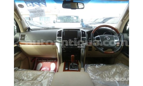 Buy Import Toyota Land Cruiser White Car in Import - Dubai in Antigua Buy Import Toyota Land Cruiser White Car in Import - Dubai in Antigua