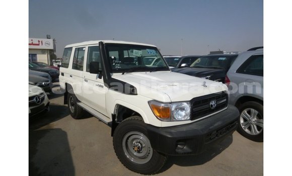 Buy Import Toyota Land Cruiser White Car in Import - Dubai in Antigua Buy Import Toyota Land Cruiser White Car in Import - Dubai in Antigua