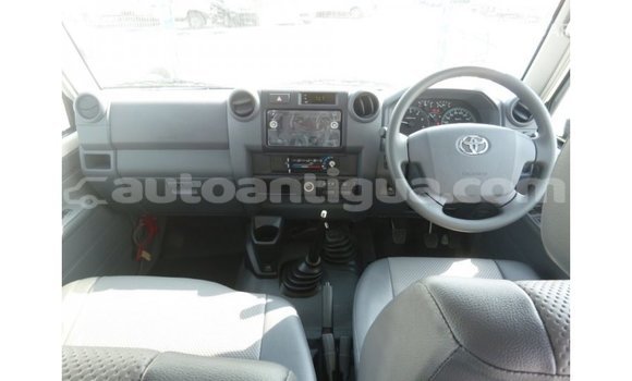 Buy Import Toyota Land Cruiser White Car in Import - Dubai in Antigua Buy Import Toyota Land Cruiser White Car in Import - Dubai in Antigua