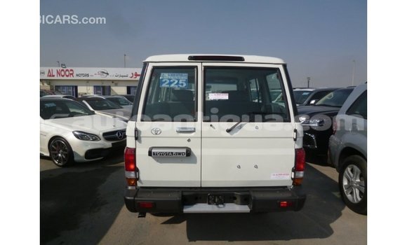 Buy Import Toyota Land Cruiser White Car in Import - Dubai in Antigua Buy Import Toyota Land Cruiser White Car in Import - Dubai in Antigua