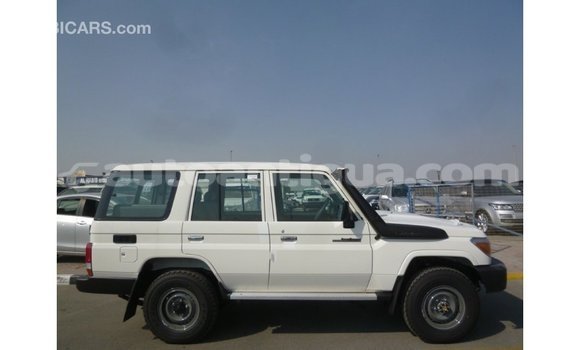 Buy Import Toyota Land Cruiser White Car in Import - Dubai in Antigua Buy Import Toyota Land Cruiser White Car in Import - Dubai in Antigua