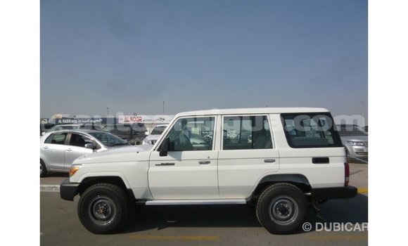 Buy Import Toyota Land Cruiser White Car in Import - Dubai in Antigua Buy Import Toyota Land Cruiser White Car in Import - Dubai in Antigua