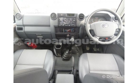 Buy Import Toyota Land Cruiser White Car in Import - Dubai in Antigua Buy Import Toyota Land Cruiser White Car in Import - Dubai in Antigua