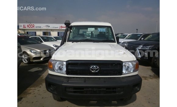 Buy Import Toyota Land Cruiser White Car in Import - Dubai in Antigua Buy Import Toyota Land Cruiser White Car in Import - Dubai in Antigua