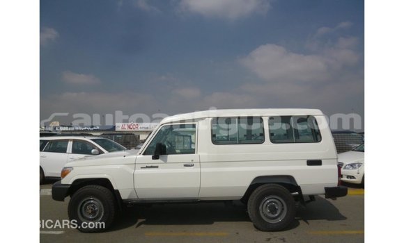 Buy Import Toyota Land Cruiser White Car in Import - Dubai in Antigua Buy Import Toyota Land Cruiser White Car in Import - Dubai in Antigua