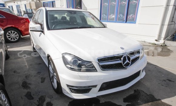 Buy Import Mercedes-Benz 200 White Car in Import - Dubai in Antigua