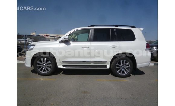 Buy Import Toyota Land Cruiser White Car in Import - Dubai in Antigua Buy Import Toyota Land Cruiser White Car in Import - Dubai in Antigua